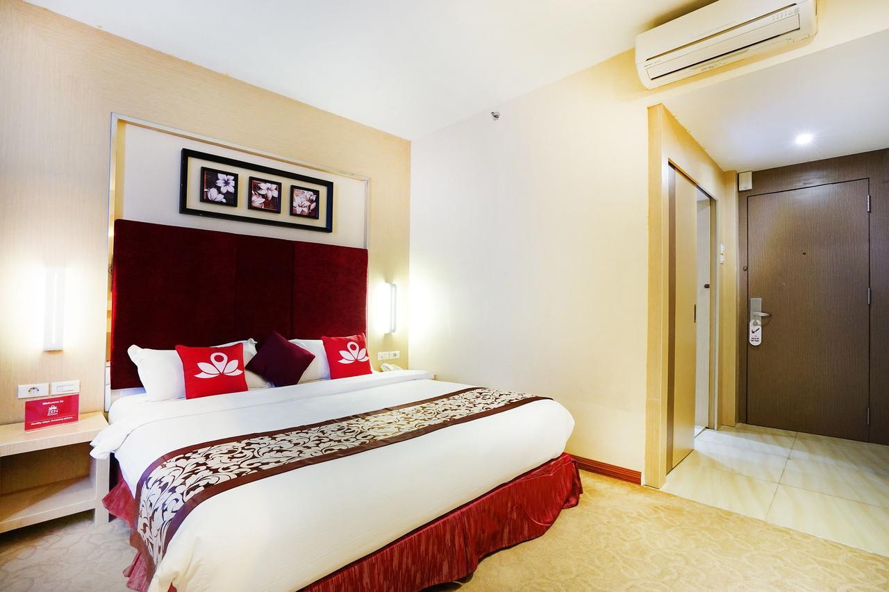 Zen Rooms Near Bcs Mall Penuin Batam Exterior photo