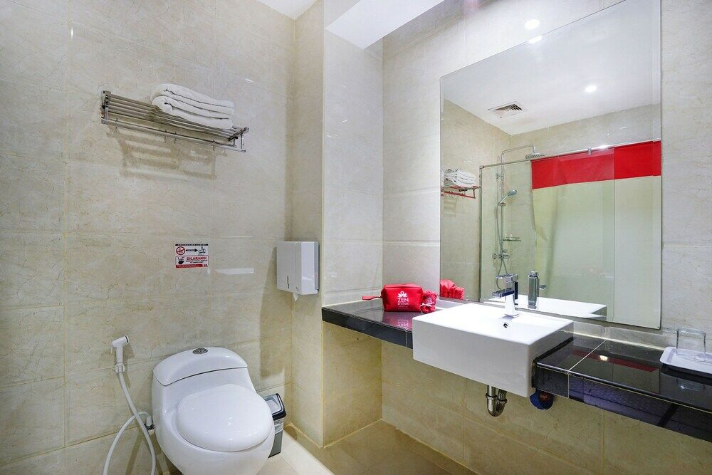 Zen Rooms Near Bcs Mall Penuin Batam Exterior photo
